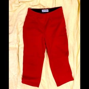 Nygard red capris in size 6.